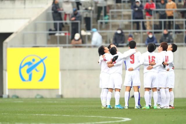 利字合砍63分三球空砍50分 雄鹿险胜黄蜂4连胜